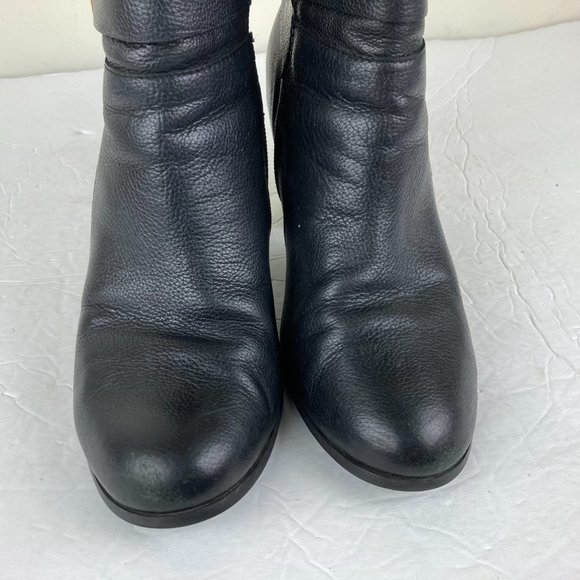 COLE HAAN Womens Sz 8 Black Leather Ankle Boots Block Heels Side Zip Buckle - Picture 6 of 13